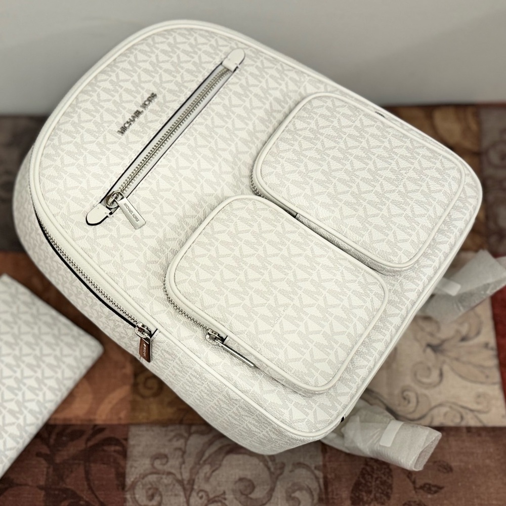 Michael Kors Jet Set Item Medium Backpack MK White